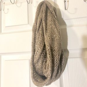 Beautiful scarf with sequins